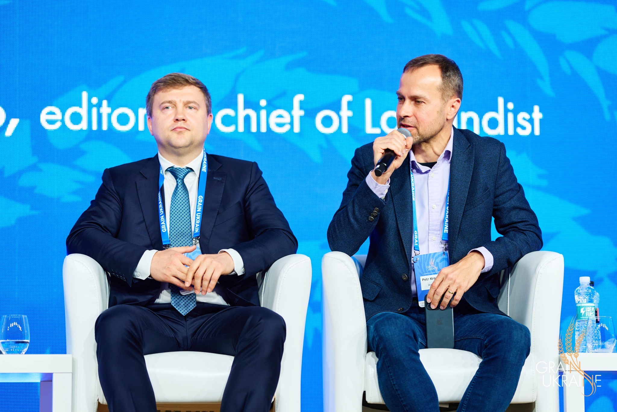 Віталій Коваль, Міністр аграрної політики та продовольства України, та Петр Крогман, голова Ради директорів Agromino, на конференції Grain Ukraine 2025